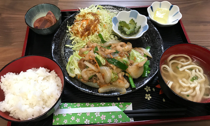 やんばるあぐーと島野菜の味噌炒め定食￥1,300